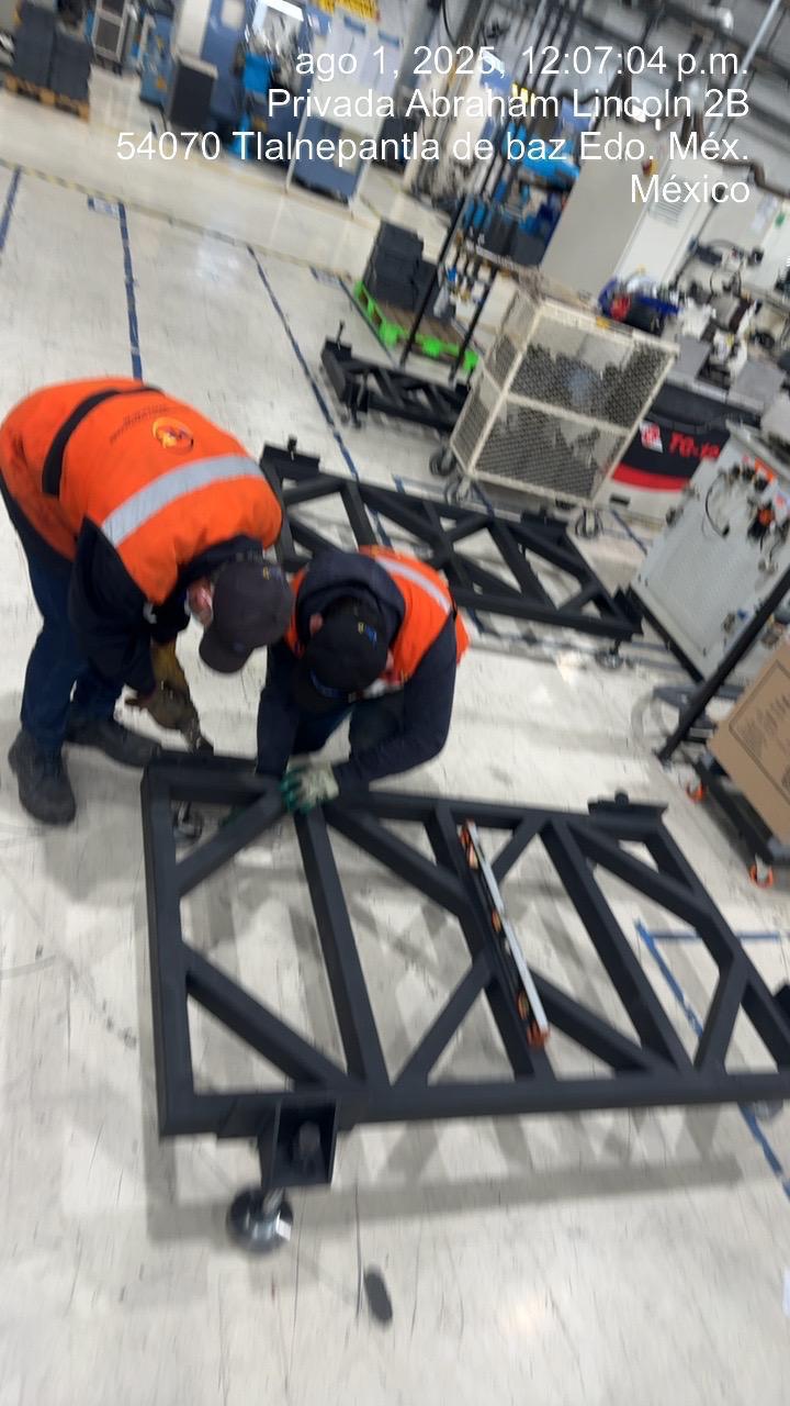 Pasarela con barandal de seguridad